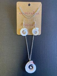 Maggie Anne Originals Seashell Necklace & Earring Set by Margo Anderson 202//269