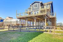 3-Night Stay at Surfside Beachhouse-can accomodate 7 guests! 202//135